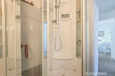 Salle de bains dans l'établissement Flexliving - whole apartment - Monge