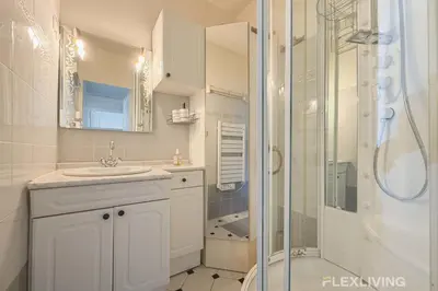 Salle de bains dans l'établissement Flexliving - whole apartment - Monge