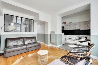 Télévision ou salle de divertissement dans l'établissement Charming apartment - 1BR-6P - Sentier