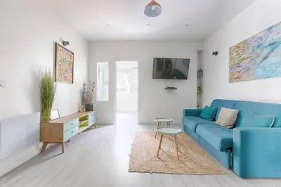 Télévision ou salle de divertissement dans l'établissement Saint Fargeau Gambetta IV Lovely Apartment 4P 1BR