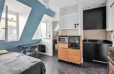 Cuisine ou kitchenette dans l'établissement Fantastic Studio au Coeur de Paris, à 2 minutes du Musée d'Orsay