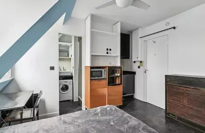 Cuisine ou kitchenette dans l'établissement Fantastic Studio au Coeur de Paris, à 2 minutes du Musée d'Orsay