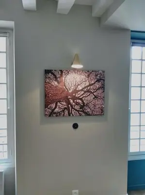 Télévision ou salle de divertissement dans l'établissement Romantic Brand New Suite in Central Paris, Bathroom, Kitchen