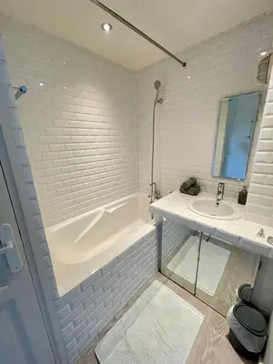 Salle de bains dans l'établissement Tour Eiffel - Motte Picquet