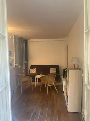Cuisine ou kitchenette dans l'établissement Appart charmant à Montmartre