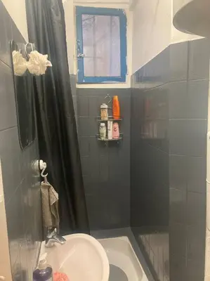 Salle de bains dans l'établissement Appart charmant à Montmartre