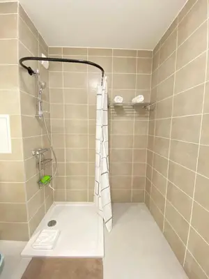 Salle de bains dans l'établissement Le Charme des Docks by So Homy - 1 Bed Room - 4 PAX
