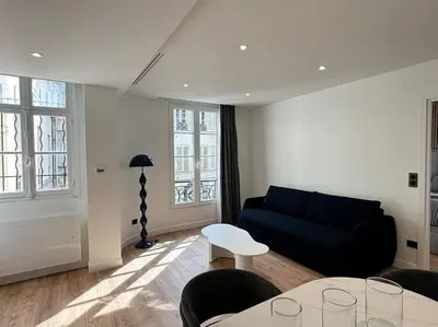 Coin salon dans l'établissement Renovated Apartment near Tuileries and Concorde