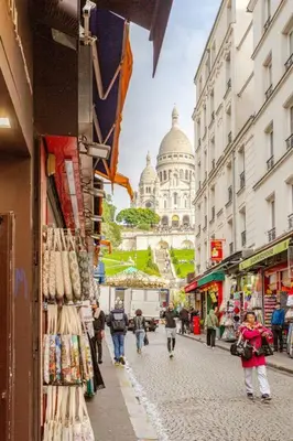 Vue générale sur Paris ou vue de la ville depuis l'appartement