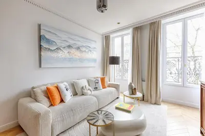Coin salon dans l'établissement Stunning 1 bedroom for 4 near Montparnasse
