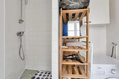 Salle de bains dans l'établissement Appart confort moderne près Montmartre