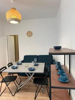 Coin salon dans l'établissement Le Havre Montmartrois 2