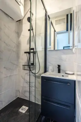 Salle de bains dans l'établissement Cozy studio in the heart of Paris