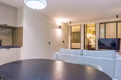 Coin salon dans l'établissement NEW Spacious 4 Star Family Apartment in Chic 16th District