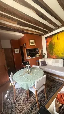 Coin salon dans l'établissement Marais Picasso - Appartement de 40 m2