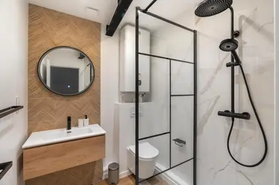 Salle de bains dans l'établissement Charming new apartments in Paris