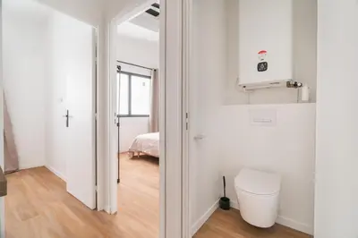 Salle de bains dans l'établissement Charming new apartments in Paris