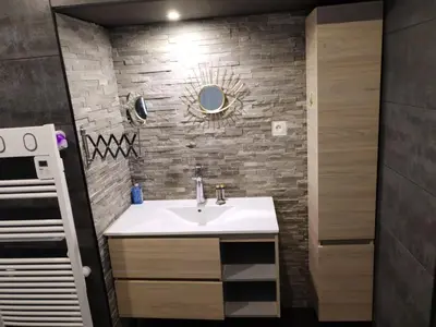 Salle de bains dans l'établissement Logement calme et spacieux