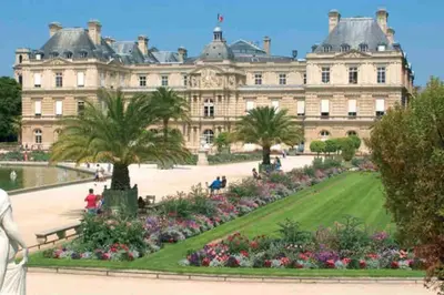 Jardin de l'établissement Spacious and convenient 2 BR flat in Paris centre