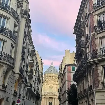 Spacious and convenient 2 BR flat in Paris centre
