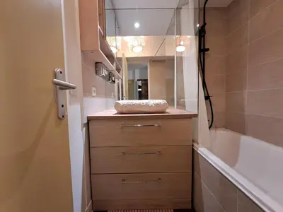 Salle de bains dans l'établissement Appartement avec jardin