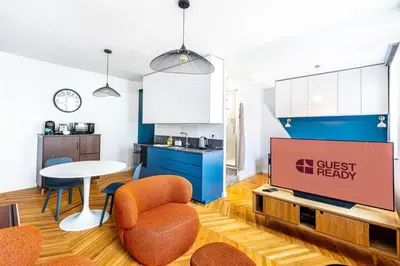 Cuisine ou kitchenette dans l'établissement Guestready - Tastefully decorated studio for 2
