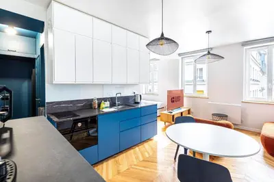 Cuisine ou kitchenette dans l'établissement Guestready - Tastefully decorated studio for 2