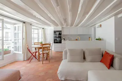 Cuisine ou kitchenette dans l'établissement 3 rooms, view on Paris roofs chic & cosy - 70 m2