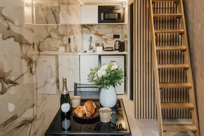 Cuisine ou kitchenette dans l'établissement Cosy room inside Batignolles - L60