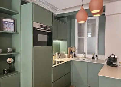 Cuisine ou kitchenette dans l'établissement Chic Apartment By Capucine - Grands Magasins