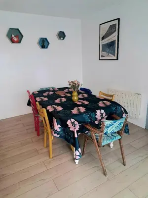 Coin salon dans l'établissement Appartement spacieux, à 20 min de gare St Lazare
