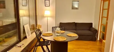 Coin salon dans l'établissement Home Sweet Home Champs Elysées Berri