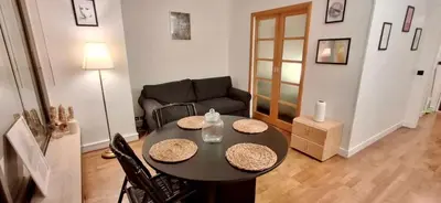 Coin salon dans l'établissement Home Sweet Home Champs Elysées Berri