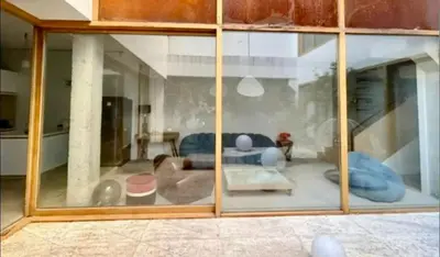 Coin salon dans l'établissement Paris Appartement avec grande terrasse