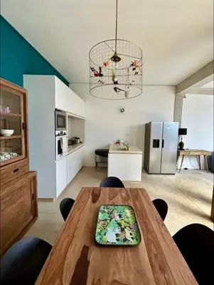Cuisine ou kitchenette dans l'établissement Paris Appartement avec grande terrasse