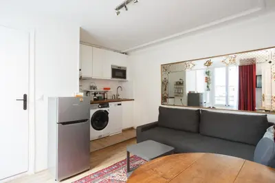 Cuisine ou kitchenette dans l'établissement Cosy Flat 30m2 Paris Centre