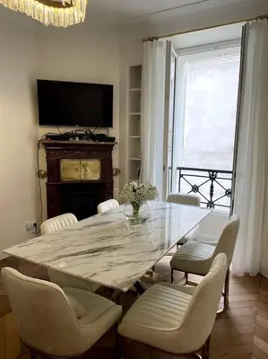 Coin salon dans l'établissement Paris Luxury Family Getaway