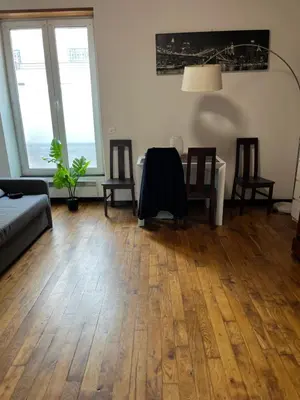 Coin salon dans l'établissement Appartement à Levallois