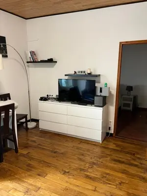 Télévision ou salle de divertissement dans l'établissement Appartement à Levallois