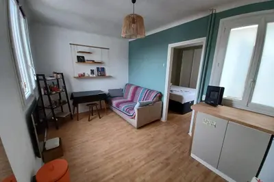 Coin salon dans l'établissement Cosy apartment with all amenities