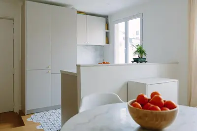 Cuisine ou kitchenette dans l'établissement Rue du Faubourg du Temple, Paris, France