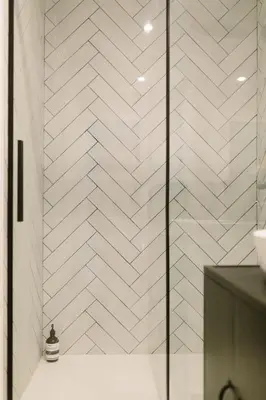 Salle de bains dans l'établissement Rue du Faubourg du Temple, Paris, France