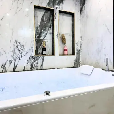 La Rêverie - Love Room Paris - Jacuzzi Pro
