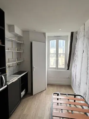 Cuisine ou kitchenette dans l'établissement Batignolles, Montmartre Chambre 12m2 , Metro 13 et 14
