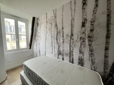 Un ou plusieurs lits dans un hébergement de l'établissement Batignolles, Montmartre Chambre 12m2 , Metro 13 et 14