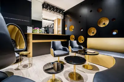Coin salon dans l'établissement Hotel Les Bulles De Paris