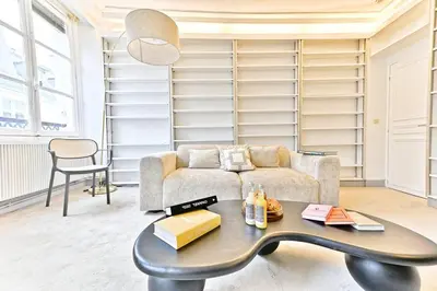 Coin salon dans l'établissement Chic appartement dans le prestigieux 7ème arrondissement