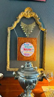 Certificat, récompense, panneau ou autre document affiché dans l'établissement Charme, confort et tradition à côté de Montmartre