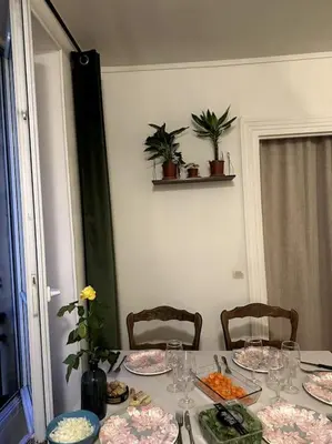 Coin salon dans l'établissement Appartement parisien