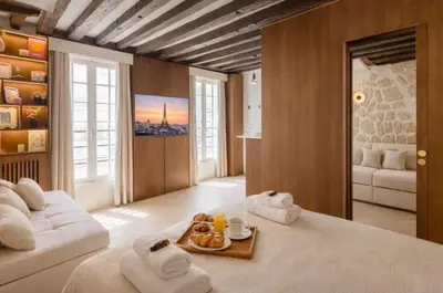 Un ou plusieurs lits dans un hébergement de l'établissement M1 - Magnificent Studio in Le Marais's Heart